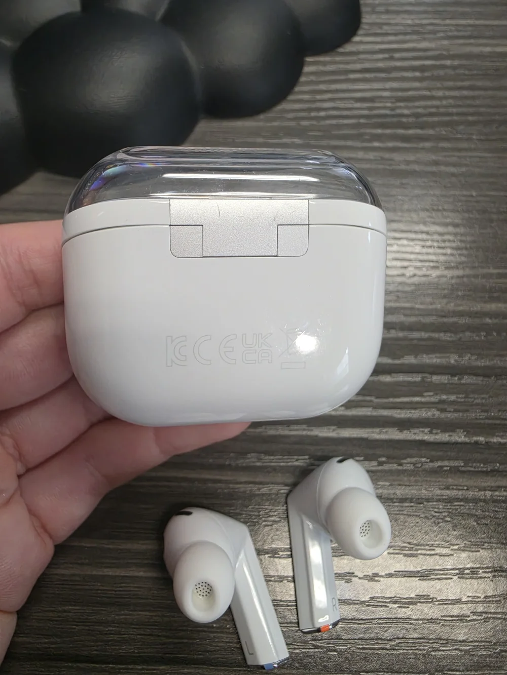 Samsung Galaxy Buds 3 Pro with Charging Case - White